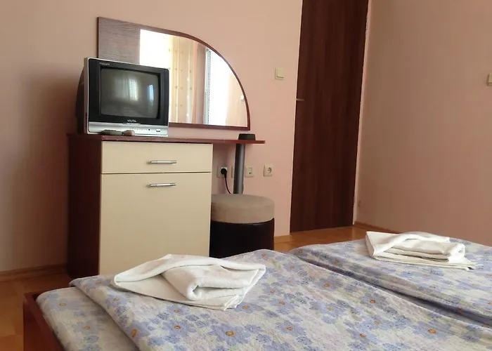 Къща за гости Костадинови Лозенец