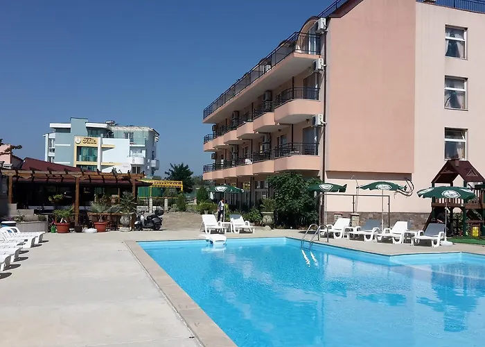 Hotel Black Sea - Breakfast, Pool & Free Parking Obsor