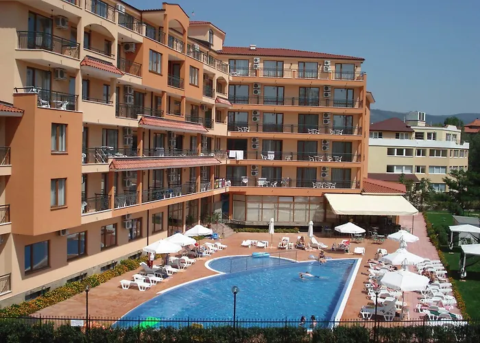 Happy Aparthotel Nesebyr