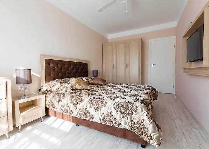 Harmony Suites 4 & 5 & 6 Бургас