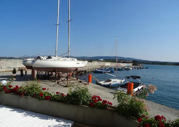 Hotel Marina Китен