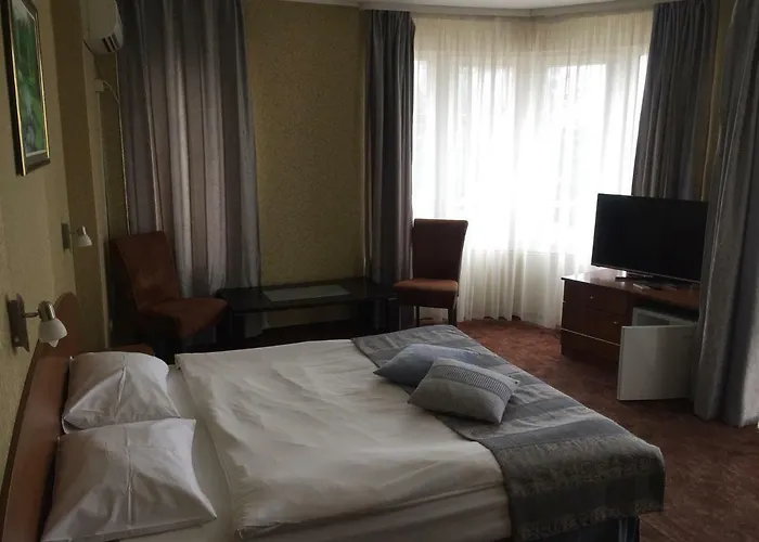 Family Hotel Lazuren Briag Burgas City
